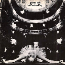 Laden Sie das Bild in den Galerie-Viewer, Jethro Tull : A Passion Play (LP, Album, Gat)
