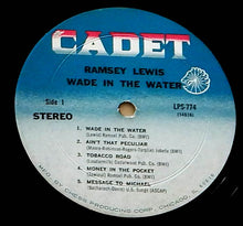Laden Sie das Bild in den Galerie-Viewer, Ramsey Lewis : Wade In The Water (LP, Album, Mon)
