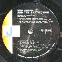 Laden Sie das Bild in den Galerie-Viewer, Bud Shank : Bud Shank And The Sax Section (LP, Album, Mono, Gat)
