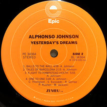 Laden Sie das Bild in den Galerie-Viewer, Alphonso Johnson : Yesterday&#39;s Dreams (LP, Album)
