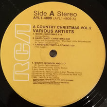 Laden Sie das Bild in den Galerie-Viewer, Various : A Country Christmas, Volume 2 (LP, Comp)
