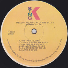Laden Sie das Bild in den Galerie-Viewer, Memphis Slim : Messin&#39; Around With The Blues (LP, Album, RE)
