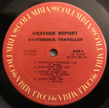 Laden Sie das Bild in den Galerie-Viewer, Weather Report : Mysterious Traveller (LP, Album)
