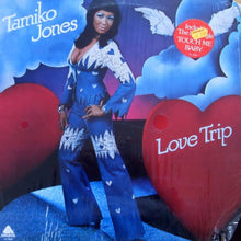 Laden Sie das Bild in den Galerie-Viewer, Tamiko Jones : Love Trip (LP, Album)
