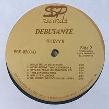 Laden Sie das Bild in den Galerie-Viewer, Chevy 6 : Debutante (LP)
