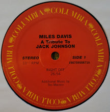 Laden Sie das Bild in den Galerie-Viewer, Miles Davis : A Tribute To Jack Johnson (LP, Album, RE)
