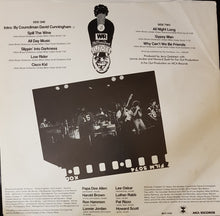 Laden Sie das Bild in den Galerie-Viewer, War : The Music Band Live (LP, Album, Emb)
