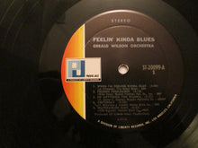 Laden Sie das Bild in den Galerie-Viewer, Gerald Wilson Orchestra : Feelin&#39; Kinda Blues (LP, Album)

