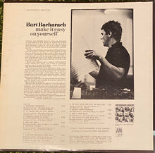 Laden Sie das Bild in den Galerie-Viewer, Burt Bacharach : Make It Easy On Yourself (LP, Album, Mon)
