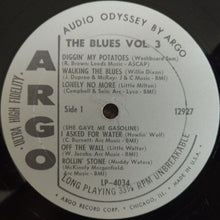 Laden Sie das Bild in den Galerie-Viewer, Various : The Blues Volume 3 (LP, Comp, Mono)
