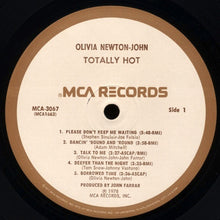 Laden Sie das Bild in den Galerie-Viewer, Olivia Newton-John : Totally Hot (LP, Album)
