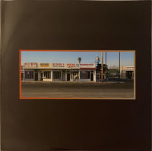 Laden Sie das Bild in den Galerie-Viewer, Dwight Yoakam : Dwight&#39;s Used Records (LP, Comp, RE, Gol)
