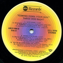 Laden Sie das Bild in den Galerie-Viewer, Three Dog Night : Coming Down Your Way (LP, Album)

