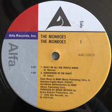 Laden Sie das Bild in den Galerie-Viewer, The Monroes (2) : The Monroes (LP, MiniAlbum, Ter)
