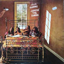 Laden Sie das Bild in den Galerie-Viewer, Jo Jo Gunne : Jumpin&#39; The Gunne (LP, Album, Gat)
