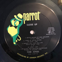 Charger l&#39;image dans la galerie, Tom Jones : Close Up (LP, Album, AL )
