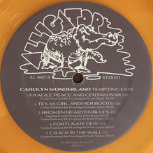 Charger l&#39;image dans la galerie, Carolyn Wonderland : Tempting Fate (LP, Album, Tra)
