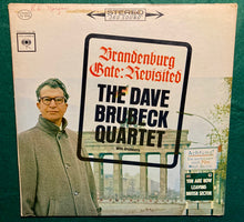 Laden Sie das Bild in den Galerie-Viewer, The Dave Brubeck Quartet : Brandenburg Gate: Revisited (LP)
