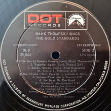 Laden Sie das Bild in den Galerie-Viewer, Hank Thompson : Hank Thompson Sings The Gold Standards (LP)
