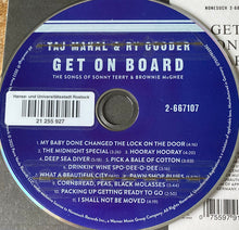Laden Sie das Bild in den Galerie-Viewer, Taj Mahal &amp; Ry Cooder : Get On Board - The Songs Of Sonny Terry &amp; Brownie McGhee (CD, Album)
