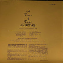 Laden Sie das Bild in den Galerie-Viewer, Jim Reeves : A Touch Of Velvet (LP, Album, Mono, Hol)

