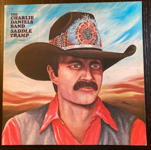 Laden Sie das Bild in den Galerie-Viewer, The Charlie Daniels Band : Saddle Tramp (LP, Album, RP, Gat)
