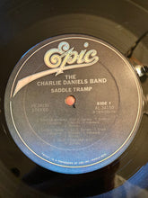 Laden Sie das Bild in den Galerie-Viewer, The Charlie Daniels Band : Saddle Tramp (LP, Album, RP, Gat)
