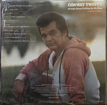 Charger l&#39;image dans la galerie, Conway Twitty : Georgia Keeps Pulling On My Ring (LP, Album)
