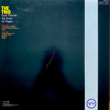 Laden Sie das Bild in den Galerie-Viewer, The Oscar Peterson Trio : The Trio : Live From Chicago (LP, Album, RE)
