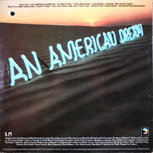 Laden Sie das Bild in den Galerie-Viewer, The Dirt Band : An American Dream (LP, Album)
