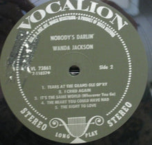 Laden Sie das Bild in den Galerie-Viewer, Wanda Jackson : Nobody&#39;s Darlin&#39; (LP, Album, Comp, RE)
