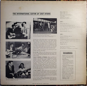 Chet Atkins : It's A Guitar World (LP, Hol)