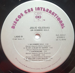 Julio Iglesias : Un Hombre Solo (LP, Album)