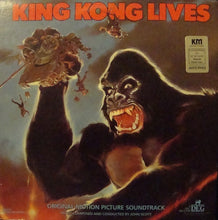 Laden Sie das Bild in den Galerie-Viewer, John Scott / Graunke Symphony Orchestra* : King Kong Lives (Original Motion Picture Soundtrack) (LP, Album)
