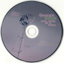 Laden Sie das Bild in den Galerie-Viewer, George Strait : One Step At A Time (HDCD, Album)
