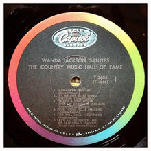 Charger l&#39;image dans la galerie, Wanda Jackson : Wanda Jackson Salutes The Country Music Hall Of Fame (LP, Album, Mono, Scr)
