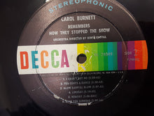 Laden Sie das Bild in den Galerie-Viewer, Carol Burnett : Carol Burnett Remembers How They Stopped The Show (LP, Album)
