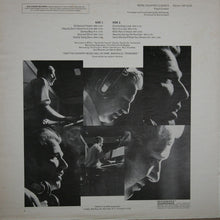 Laden Sie das Bild in den Galerie-Viewer, Floyd Cramer : More Country Classics (LP, Album)
