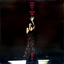 Laden Sie das Bild in den Galerie-Viewer, Shirley Bassey : Live At Carnegie Hall (2xLP, Album, Gat)
