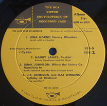 Laden Sie das Bild in den Galerie-Viewer, Various : The RCA Victor Encyclopedia Of Recorded Jazz: Album 6 - Hin To Joh (10&quot;, Comp)
