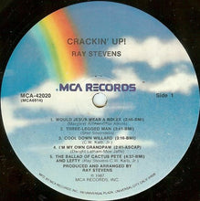 Charger l&#39;image dans la galerie, Ray Stevens : Crackin&#39; Up (LP, Album, Pin)
