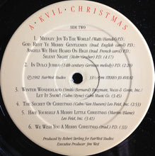 Laden Sie das Bild in den Galerie-Viewer, Various : A KVIL Christmas (LP)

