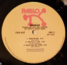 Charger l&#39;image dans la galerie, Quadrant (6) Featuring Joe Pass, Milt Jackson, Ray Brown, Mickey Roker : Quadrant (LP, Album)
