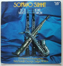 Laden Sie das Bild in den Galerie-Viewer, Bob Wilber &amp; Kenny Davern : Soprano Summit (LP, Album)
