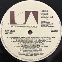 Charger l&#39;image dans la galerie, Crystal Gayle : Crystal (LP)
