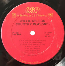 Laden Sie das Bild in den Galerie-Viewer, Willie Nelson : Country Classics (LP, Comp)
