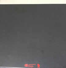 Laden Sie das Bild in den Galerie-Viewer, Earl Klugh : Finger Paintings (Box, Ltd + LP, Album, Ltd, RE)
