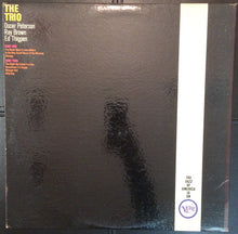 Laden Sie das Bild in den Galerie-Viewer, The Oscar Peterson Trio : The Trio (Live From Chicago) (LP, Album, Mono)
