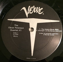 Charger l&#39;image dans la galerie, Oscar Peterson Quartet* : Oscar Peterson Quartet #1 (LP, Mono, Club, RE)
