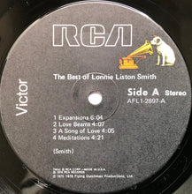 Laden Sie das Bild in den Galerie-Viewer, Lonnie Liston Smith : The Best Of Lonnie Liston Smith (LP, Comp)
